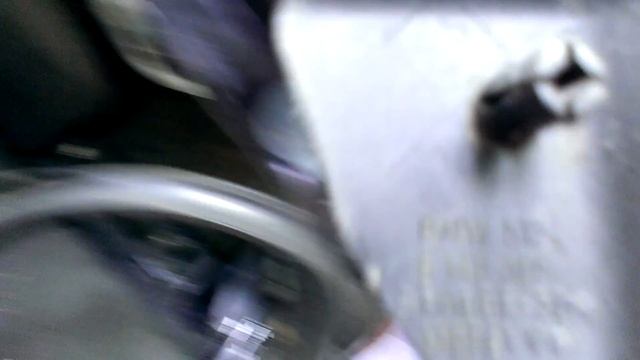 БМВ Е34 Чистка дренажа багажной двери BMW E34 смотреть онлайн