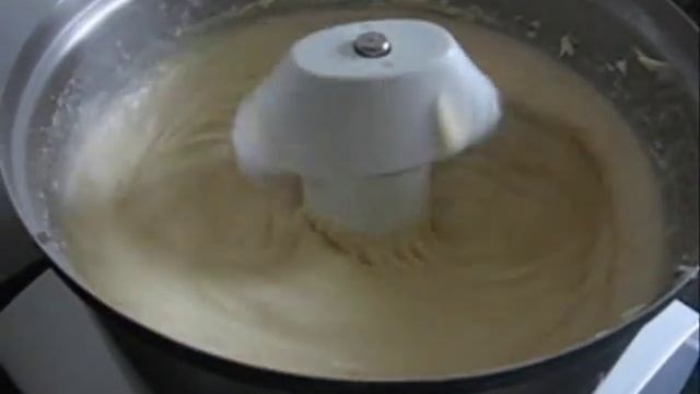 Bosch MUM6N21...03.04.2010 Fancy bread. Дрожжевое тесто. Кулич.http://foodwoow.ru/.wmv смотреть онлайн