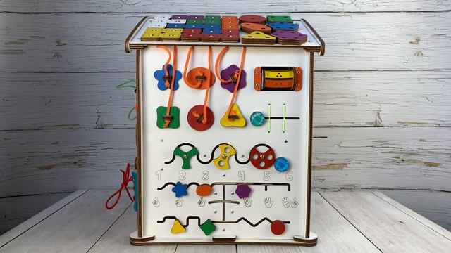 Обзор большого Бизиборда домика. Знайка Цирк Макси - Крутейший дом! смотреть онлайн