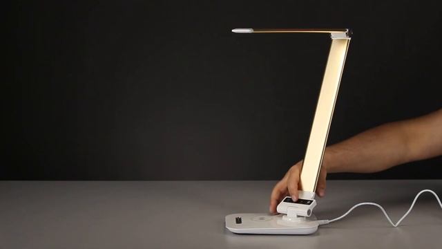 Обзор настольных ламп CITILUX Ньютон с сенсорным управлением, RGB подсветкой, зарядкой QI и USB смотреть онлайн