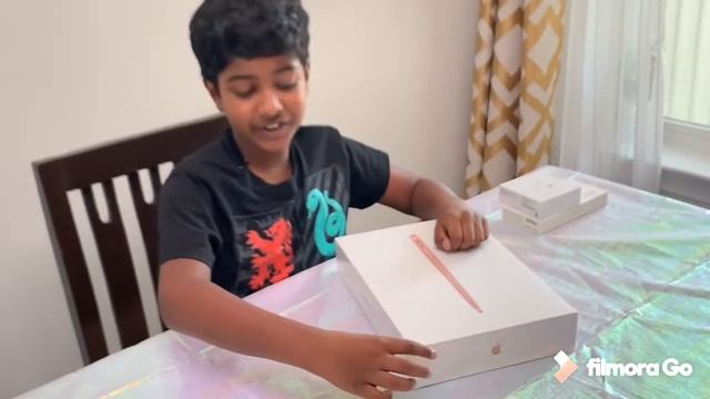 2020 MACBOOK AIR UNBOXING (Gold)|| ??AwesomeMasterP смотреть онлайн
