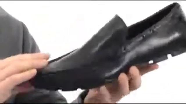 Kenneth Cole Reaction Traffic Light смотреть онлайн
