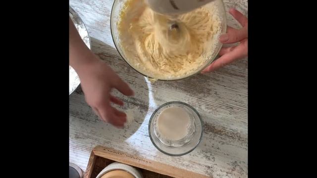 Ванильные капкейки. Самый вкусный рецепт. смотреть онлайн