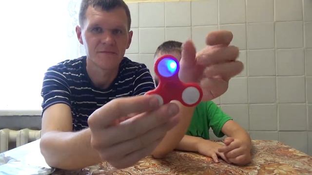 Светящийся спинер за 100 рублей!!! смотреть онлайн