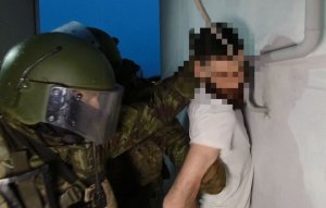 Задержание сторонника МТО «ИГ», готовившего теракт в Крыму (Оперативное видео ФСБ России, 2022 г.)