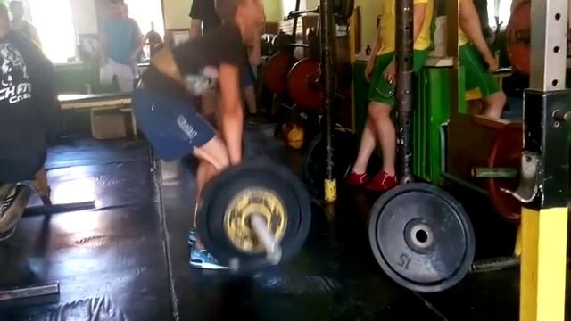 Сломай себя. Поза срущей собаки смотреть онлайн