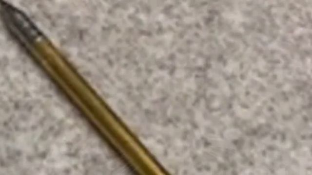 Желание жить было настолько сильным, что кот со стрелой в голове просил о помощи у чужих людей смотреть онлайн