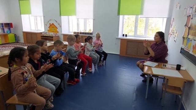 Занятие по рисованию в подготовительной группе "Золотая осень ". смотреть онлайн