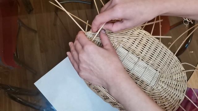 Овальная Крышка ситцевым плетением из газетных трубочек. ЧАСТЬ 3.