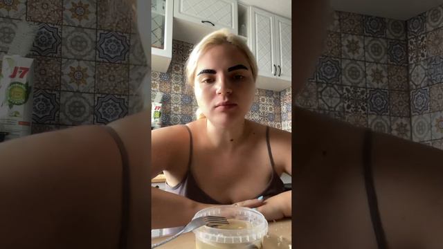 Мидии из пятерочки и болталка о насущном 🤙 смотреть онлайн