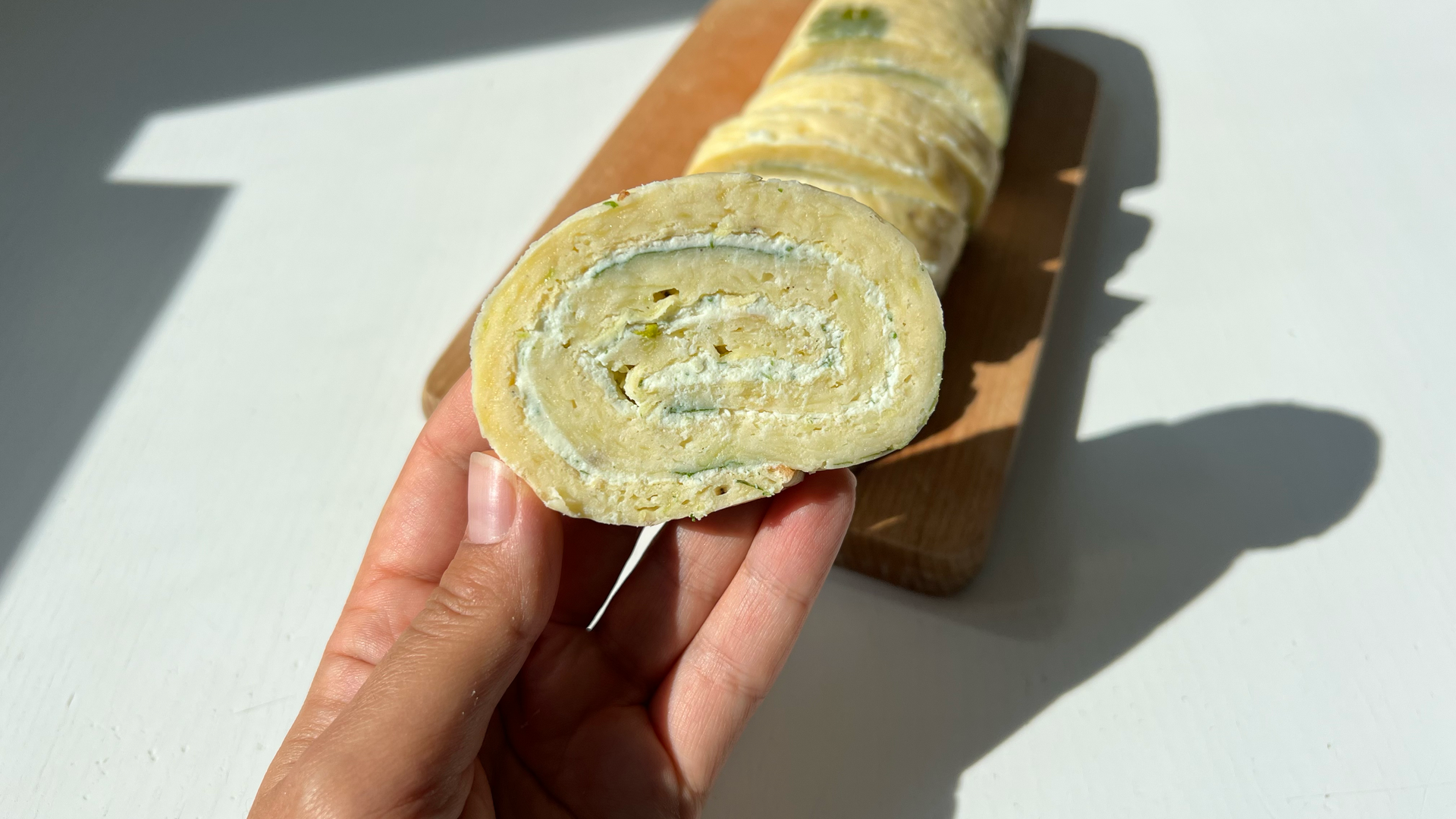 Рулет из КАБАЧКА | КАБАЧКОВЫЙ рулет | Очень простой рецепт! смотреть онлайн