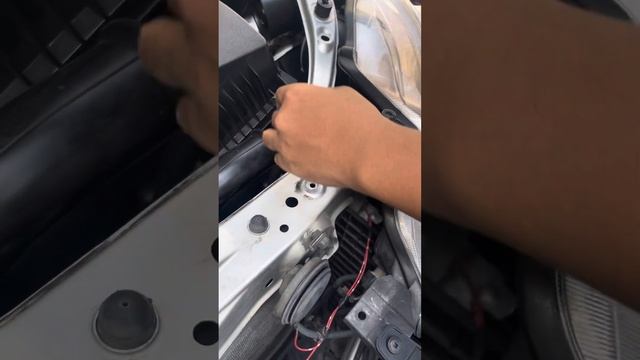Cara Mengganti Bohlam LED Philips Xtreme Ultinon 6000K (HIR2) & Lampu Senja (T10) Toyota Yaris Lele смотреть онлайн