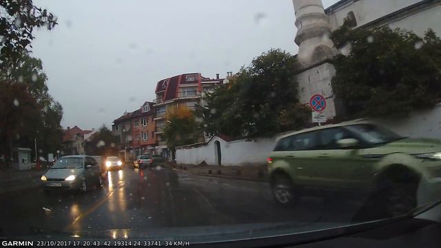 Пред Джамията смотреть онлайн