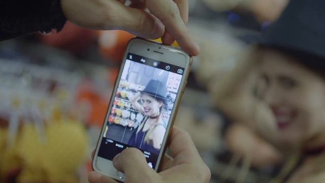 ELVIRA T TAKSI traduction Francaise sous titres смотреть онлайн