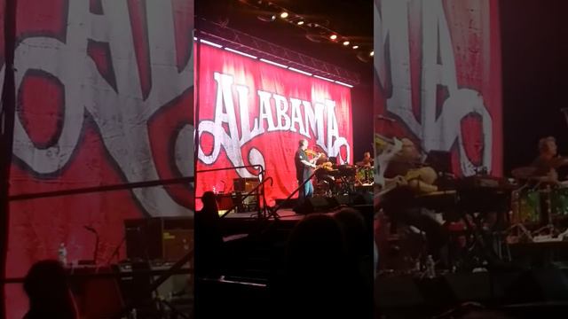 Alabama's band members Kimo Forrest and Steve Stokes смотреть онлайн