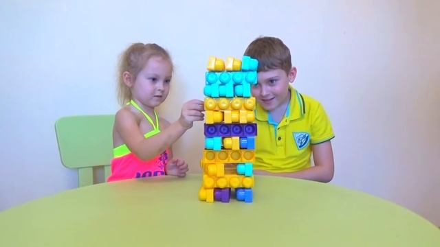 Башня Дженга из конструктора /Tower jenga from the designer/мир Кати и Миши смотреть онлайн