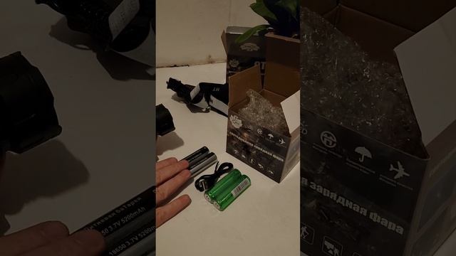 Налобный Фонарь с увеличенной линзой Белый Лазер смотреть онлайн