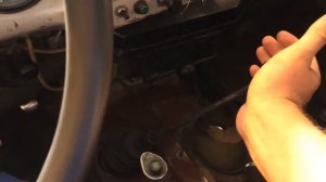 Переключение передач на УАЗ 469.#переключениепередач#наУАЗ469#мкпп