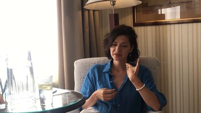 Художник и Экономист Ольга Гусева о пути в Искусство. Творить или продавать.... смотреть онлайн