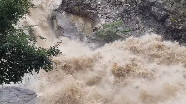Водапад с.Хучни смотреть онлайн