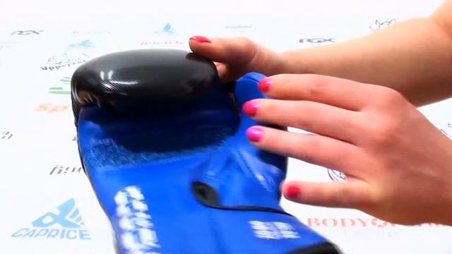 Боксерские перчатки БоецЪ BBG-04 Синие смотреть онлайн