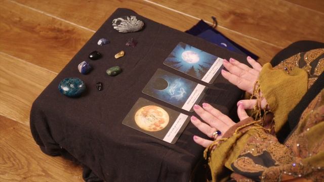 New Moon Card Spread - Yasmin Boland's Moonology Oracle Cards смотреть онлайн