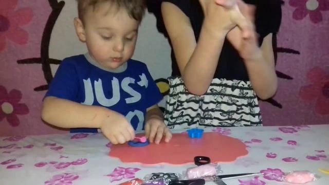 Набор массы для лепки похожей на"Play-Doh" смотреть онлайн