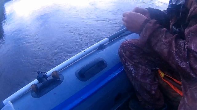 О снасти"ТРЕЩЁТКА". Рыбалка бортовыми донками - Болен Рыбалкой №537 смотреть онлайн