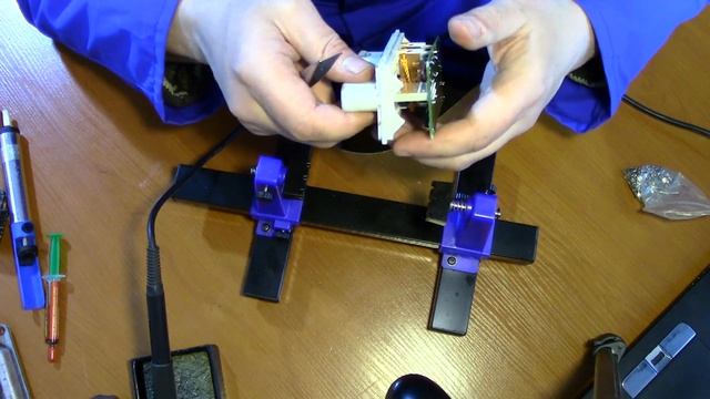 Не включается кондиционер. Ремонт блока управления VAG 1j0919506. смотреть онлайн