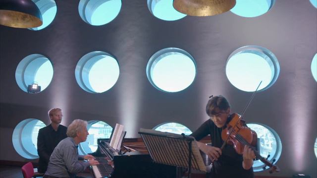 Marcel Worms & Ásdís Valdimarsdóttir - Mieczyslaw Weinberg/ from: Sonate op.28 смотреть онлайн