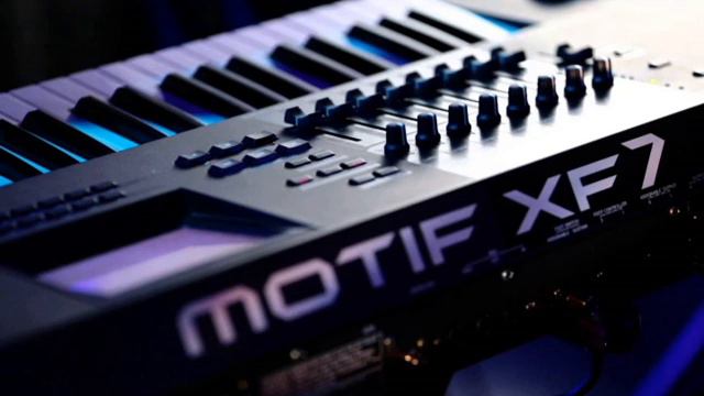 Yamaha Motif XF7 - Trance arpeggios sounds смотреть онлайн