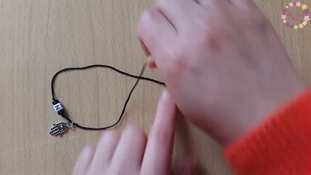 One letter bracelet simple and trendy | handmade bracelet ? | براسلي أول حرف من الإسم | سوار سهل смотреть онлайн