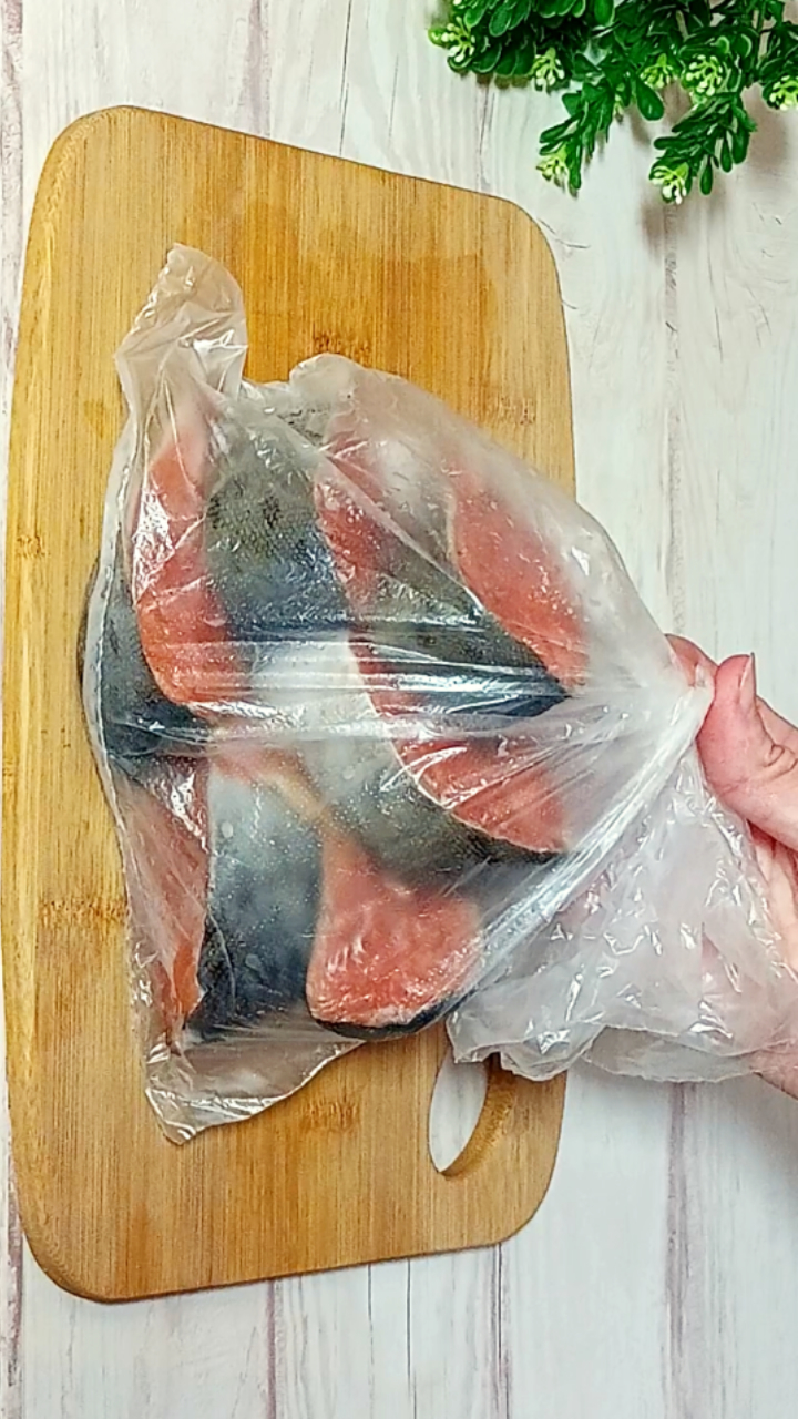 Сочная #горбуша с овощами в духовке. ЛУЧШИЙ #рецепт для любой #РЫБЫ #shorts смотреть онлайн