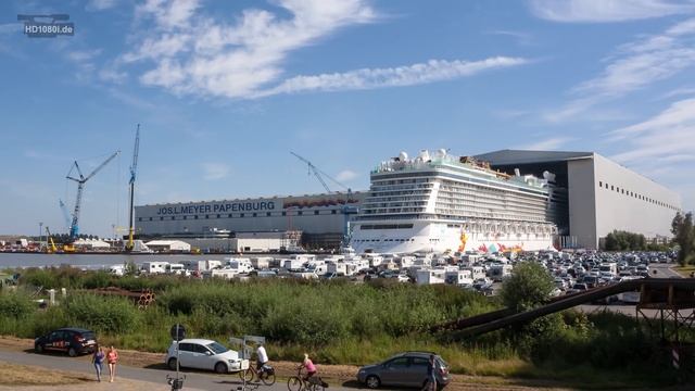 Big ship launch: Float out of cruise ship Genting Dream 雲頂夢號 at Meyer Werft shipyard смотреть онлайн