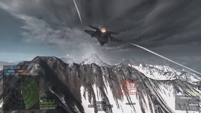 Dogfighting in BF4 with the new jet physics (CTE) смотреть онлайн