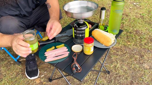 Горячий хот дог на берегу озера 🌊