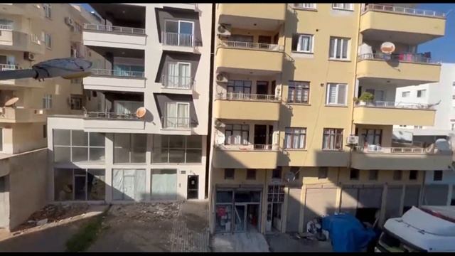 Новая большая 2+1 с мебелью и техникой- продажа от собственника! Центр Эрдемли. 80.000$ смотреть онлайн