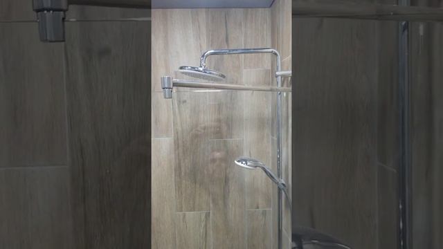 Душевая из стекла с нестандартными углом смотреть онлайн