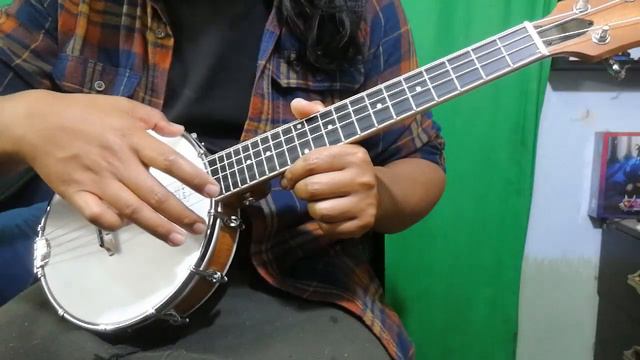 Classical Guitar Strings On Banjolele смотреть онлайн