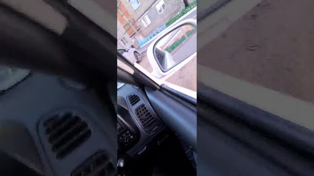 Lancer Evolution RS, без ACD. Щелчки при повороте направо.