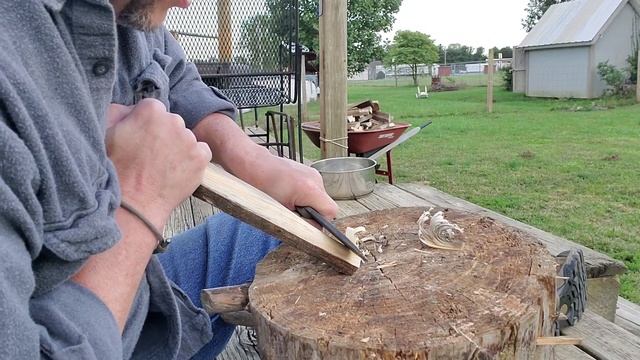 Fire Prep with the ESEE Laser Strike смотреть онлайн