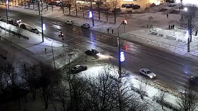 Не трамвай, объедет! смотреть онлайн
