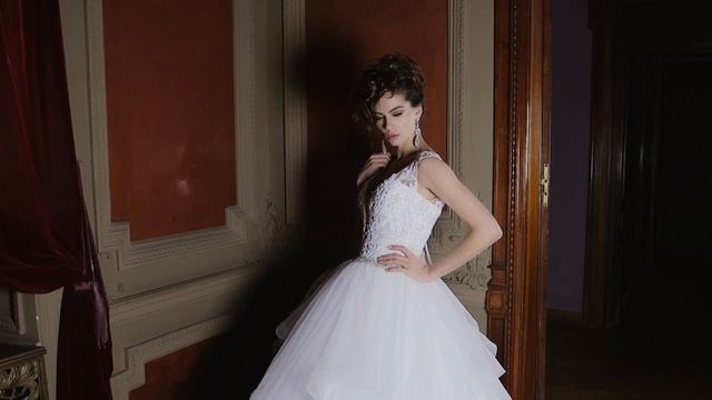 Louise Bridal - Inspired by Love - Laura смотреть онлайн