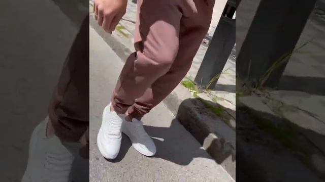 Спортивные костюмы, футболки и обувь производства NV Brand смотреть онлайн