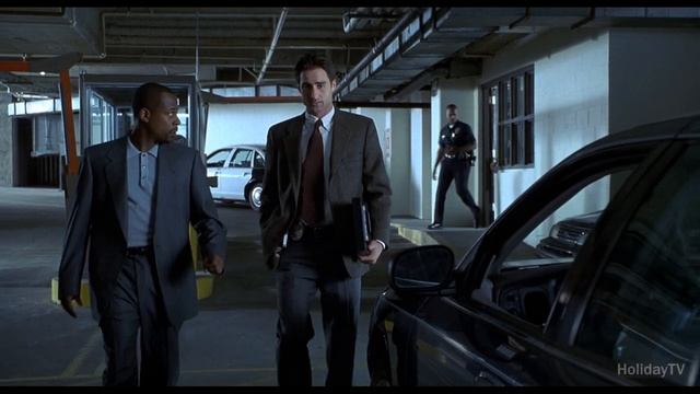 Бриллиантовый полицейский.Я много камер видел...