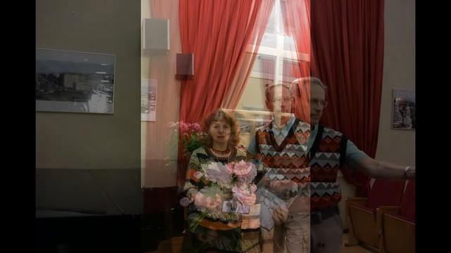 В Актовом зале на Московском вокзале, мне цветы подарили! смотреть онлайн