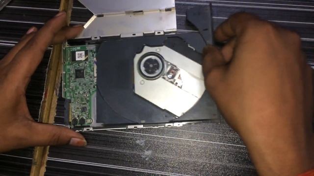 HOW TO REPAIR DVD WRITER LAPTOP/COMPUTER.-LAPTOP DVD/CD WRITER NOT WORKING SOLUTION IN HINDI смотреть онлайн