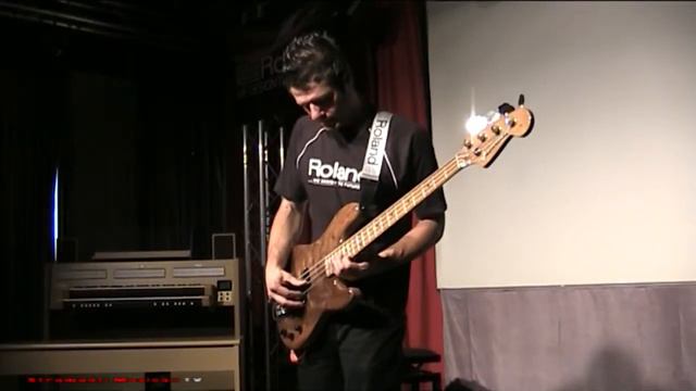 Roland GR-55 Guitar Synthesizer - Demo parte 5 смотреть онлайн