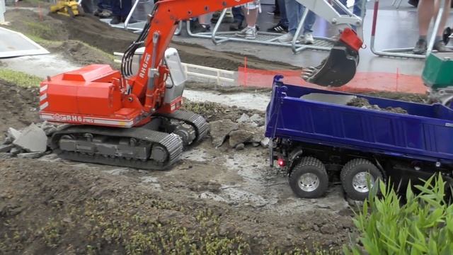 COOL RC MACHINES IN ACTION! STRONG HYDRAULIC DESTROYER! GREAD RC VEHICLES AT WORK смотреть онлайн