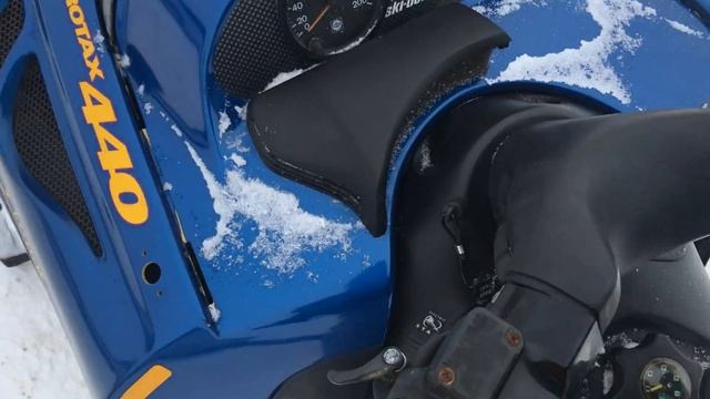 Lot 76 - 1998 440 Ski Doo Snowmobile смотреть онлайн